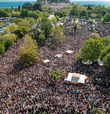 Helens * Corfu (city)